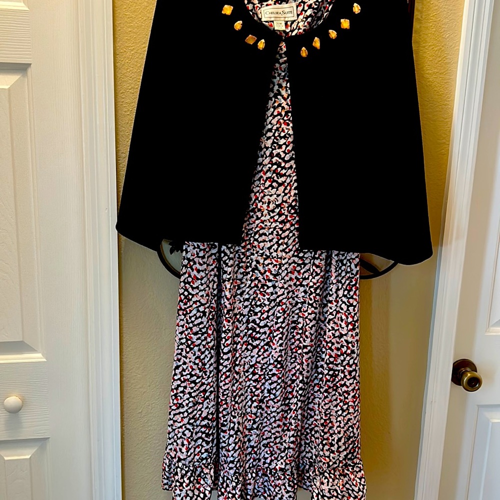 Women's career dress- like new.  Detachable jacket is black.
